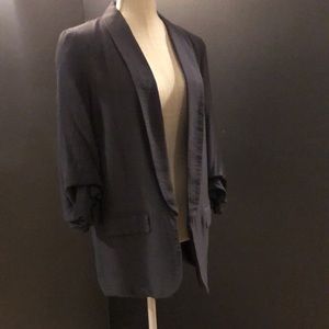 Very pretty Vera Wang heather gray women’s suit jacket